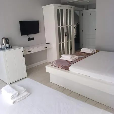 My Leos * Seferihisar